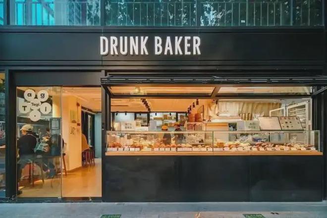 排队买的面包店一年倒了8万家j9九游会(中国)网站大家(图6)